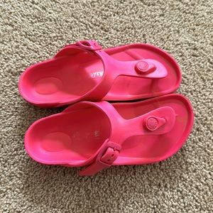 Girls Birkenstock Gizeh Sandal size 12-12.5